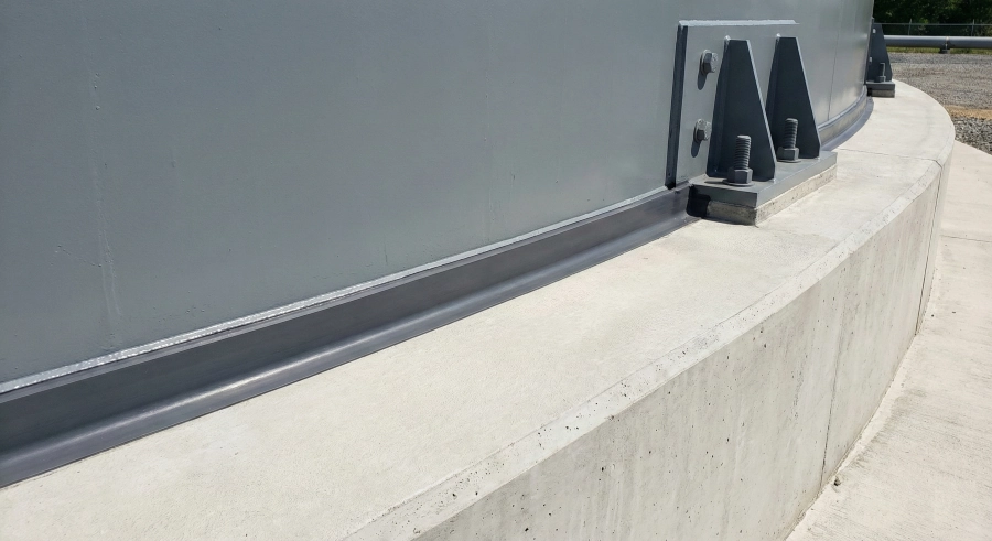 Detail konstruksi ring beam beton pondasi tangki.